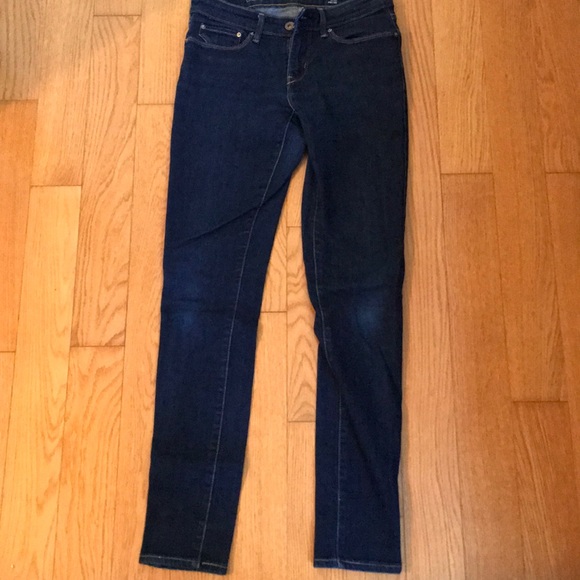 Levi’s dark wash - Picture 1 of 3
